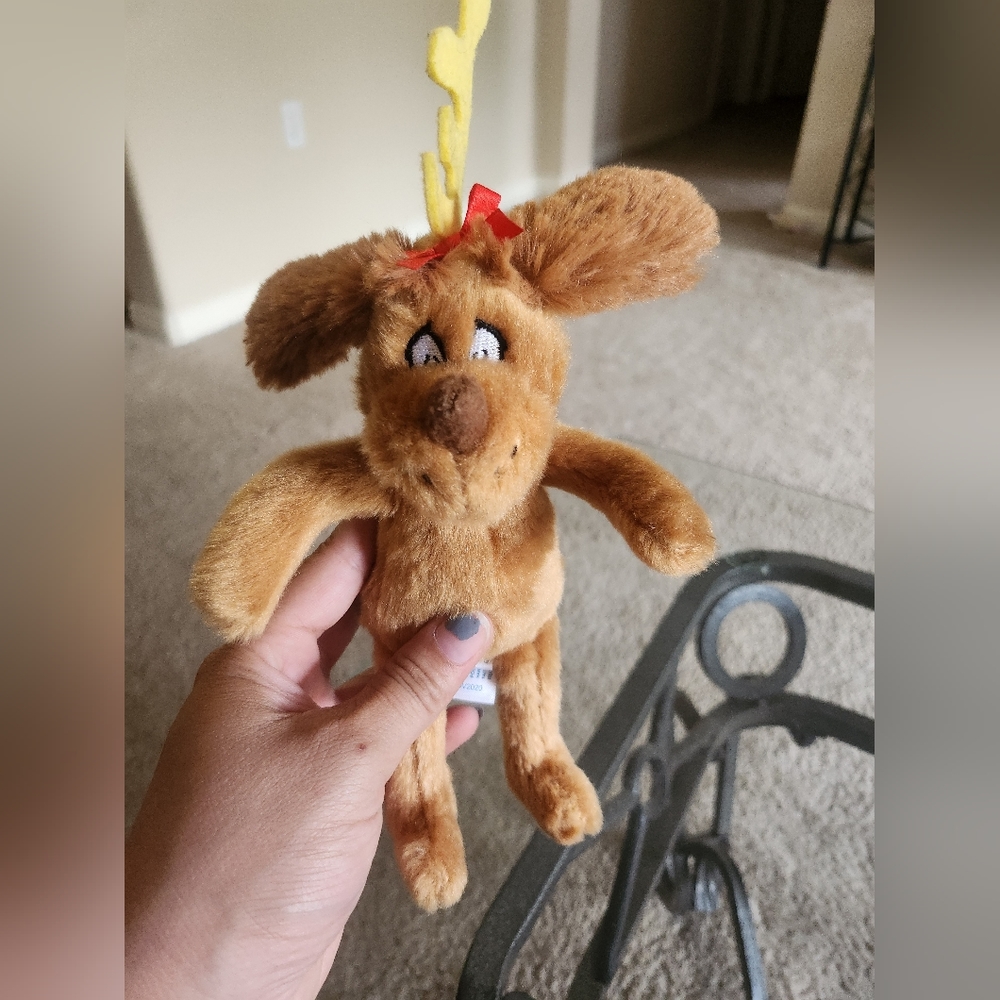the grinch stole christmas max plush aurota
